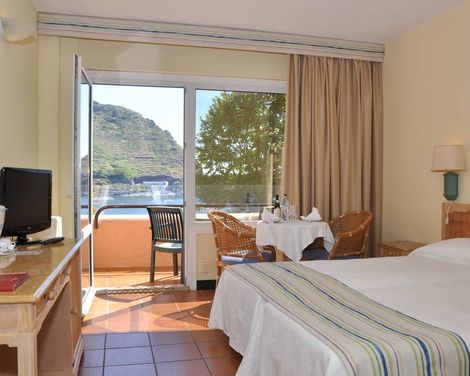Baía Madeira Hotel
