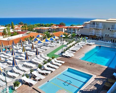 Commodore Hotel