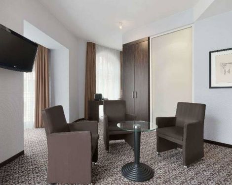 Ramada by Wyndham Frankfurt Central Station-0