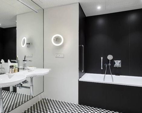 Renaissance Warsaw Airport Hotel