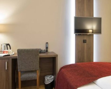 Park Inn by Radisson Oslo Airport Hotel West-0