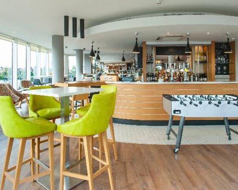 Holiday Inn London - West