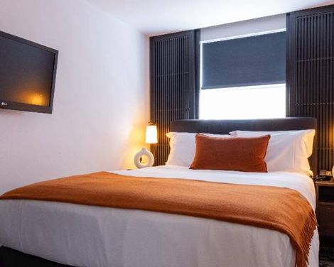 La Suite West