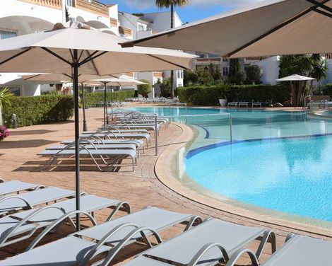 La Pérgola Aparthotel