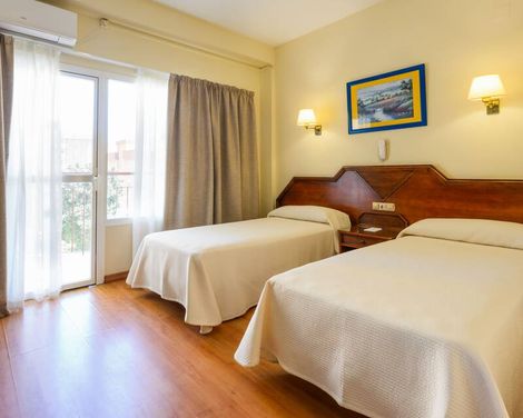 Hotel Monarque Cendrillón
