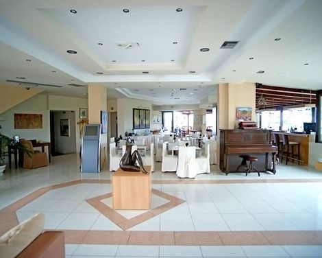 Apollo Resort Art-3