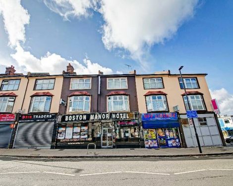 OYO Bostons Manor Hotel, Hanwell London