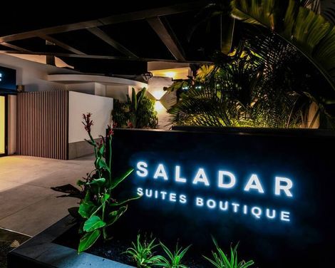 Saladar Suites Boutique