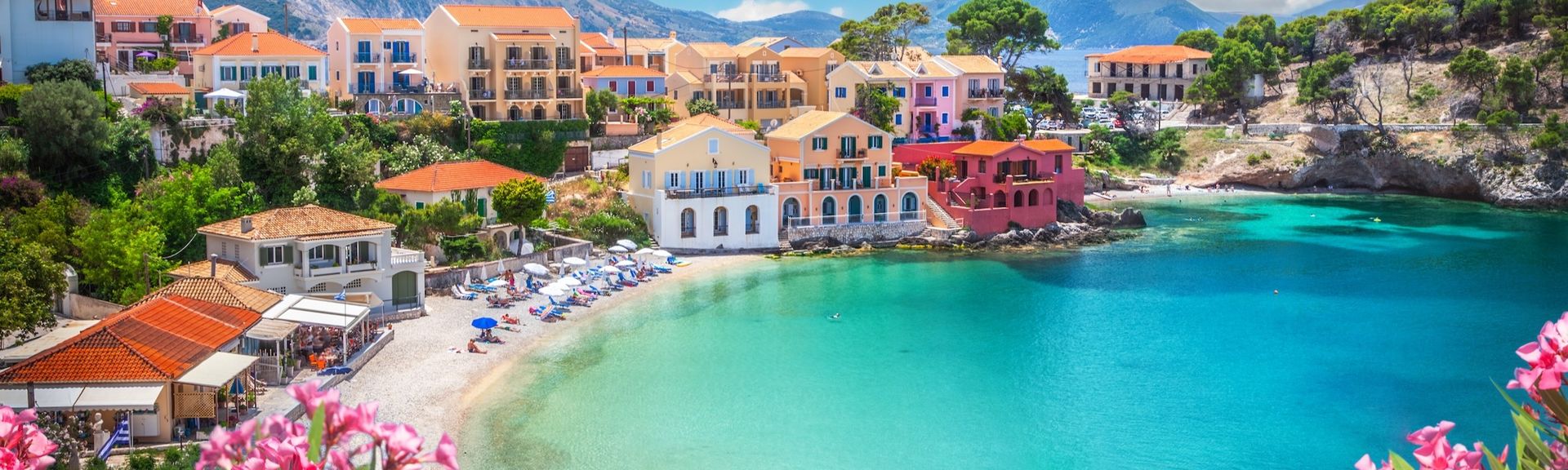 Blick auf die Bucht von Assos, Kefalonia, Griechenland