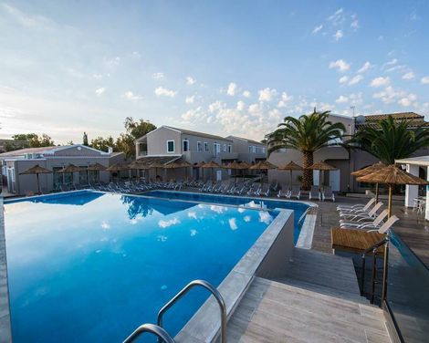 Amour Holiday Resort