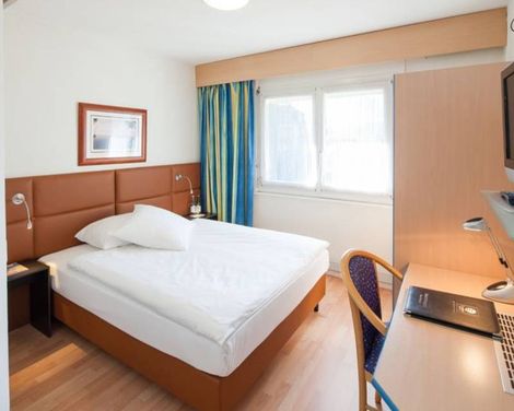 Royal Hotel Zurich-1