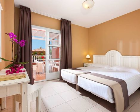 Hotel El Duque-2