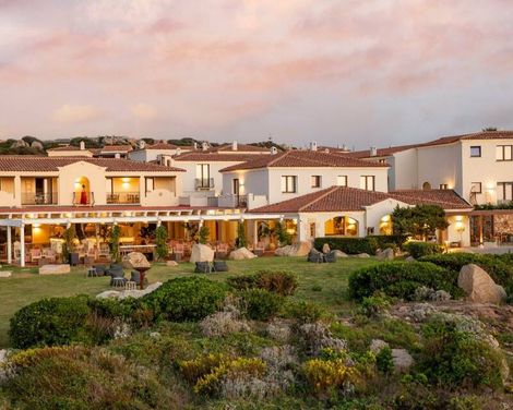 Mangia's Santa Teresa Sardinia, Curio Collection by Hilton