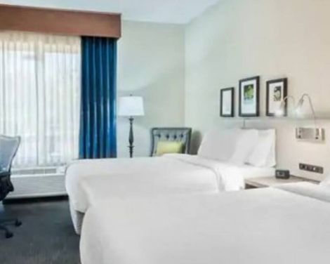 Hilton Garden Inn Westbury-3