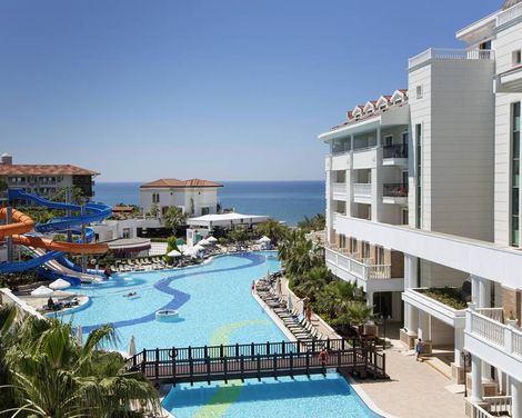 Alba Queen Hotel