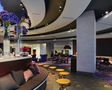 DoubleTree by Hilton Montreal 