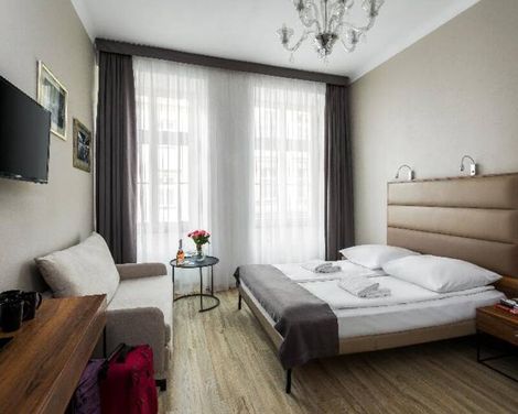 G12 Aparthotel
