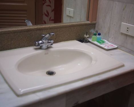Parkway Inn Hotel-3