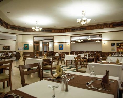 Lahami Bay Beach Resort & Gardens