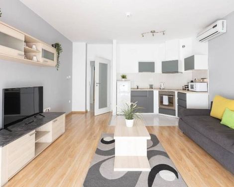 Corvin Plaza Apartments - Suites