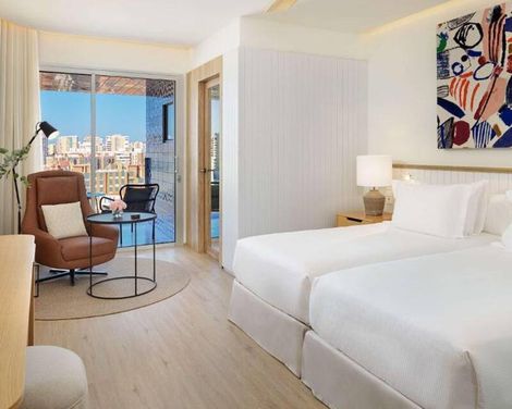 H10 Croma Malaga