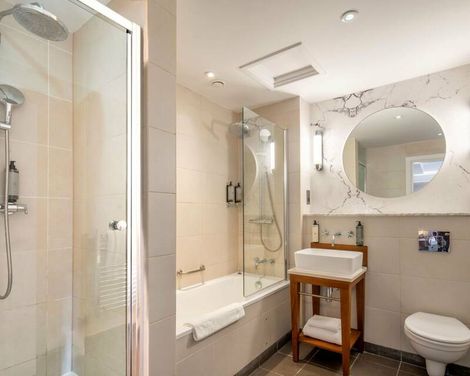 London Chigwell Prince Regent Hotel, BW Signature Collection-0