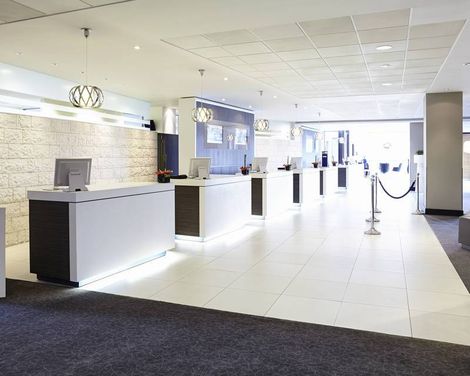 Novotel London West