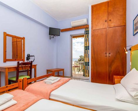 Alexandros Studios And Apartments