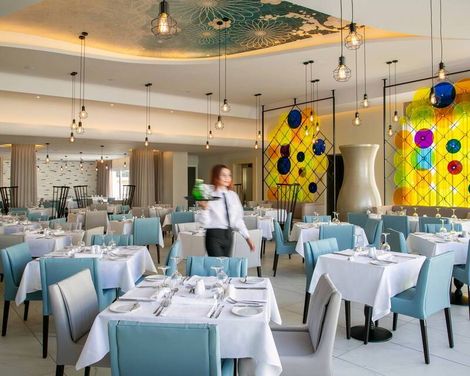 Vangelis Hotel & Suites