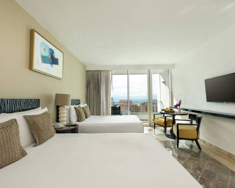 Krystal Grand Cancún