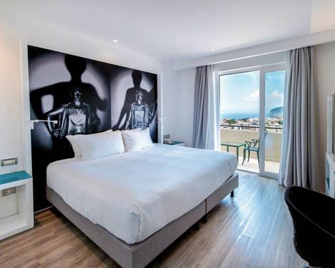 Hilton Sorrento Palace