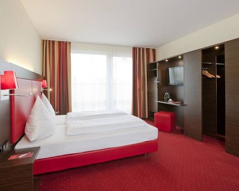 Best Western Plus Plaza Hotel Graz-0