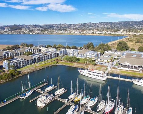 DoubleTree by Hilton Hotel Berkeley Marina-1