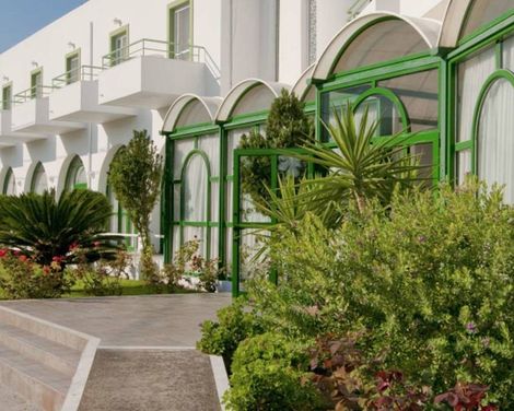 Alexandra Beach Hotel