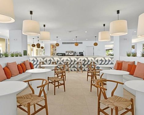 Palmanova Beach Apartments by TRH