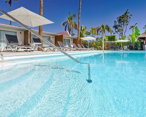Sanom Beach Resort
