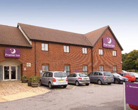 Premier Inn Manchester Trafford Centre North