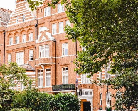 11 Cadogan Gardens