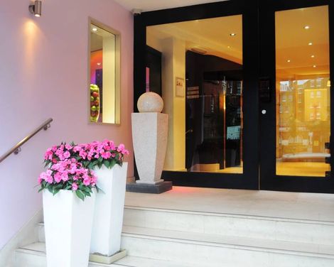 Chelsea Green Hotel, Sonder-3