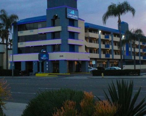 Capri Suites Anaheim-3