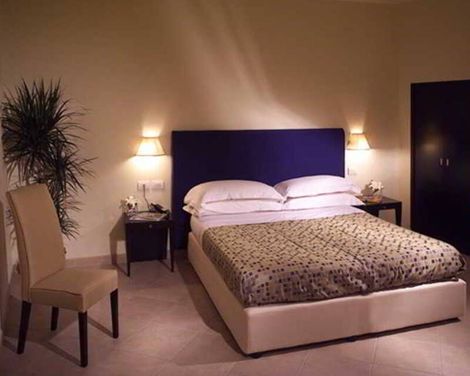 Globus Urban Hotel