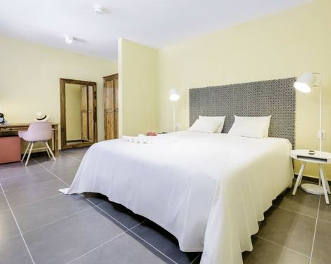 Livingstone Jan Thiel Beach Resort-1