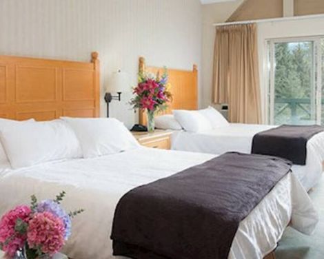 Pinnacle Hotel Whistler Village