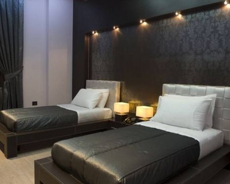 MonarC Hotel