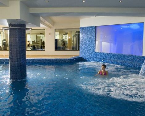 Grand Hotel Holiday Resort