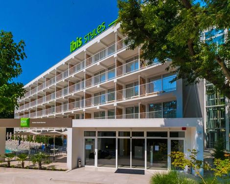 ibis Styles Golden Sands Roomer Hotel