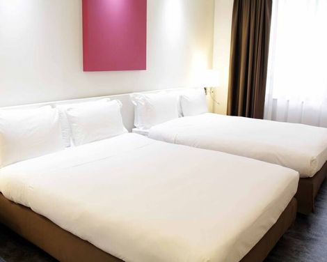 iH Hotels Milano Lorenteggio-1