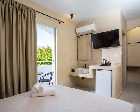 Atma Beach Rooms & Suites