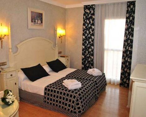 Sallés Hotel Málaga Centro-1