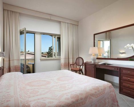 Gabbiano Azzurro Hotel & Suites